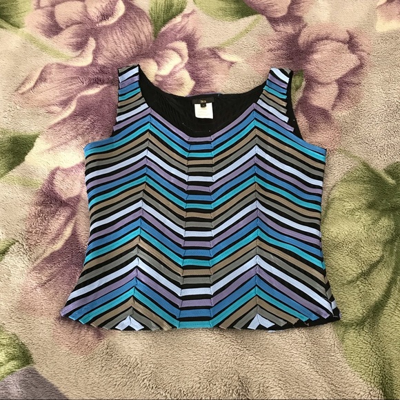 Gorgeous Top by ika - Picture 5 of 7